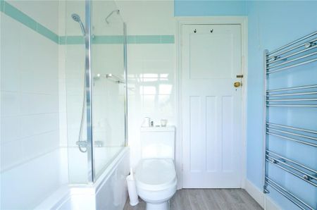 4 bedroom terraced house to rent - Photo 2