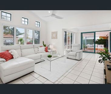 2 Lakes Circuit, Burleigh Waters, Qld 4220 - Photo 6