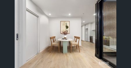 Modern comfort in the heart of Brunswick - Photo 3