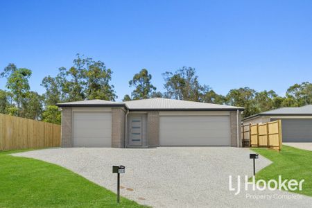 Brand New - Modern & Spacious - Great Yard Space - Photo 3
