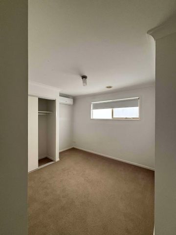 Point Cook - Photo 2