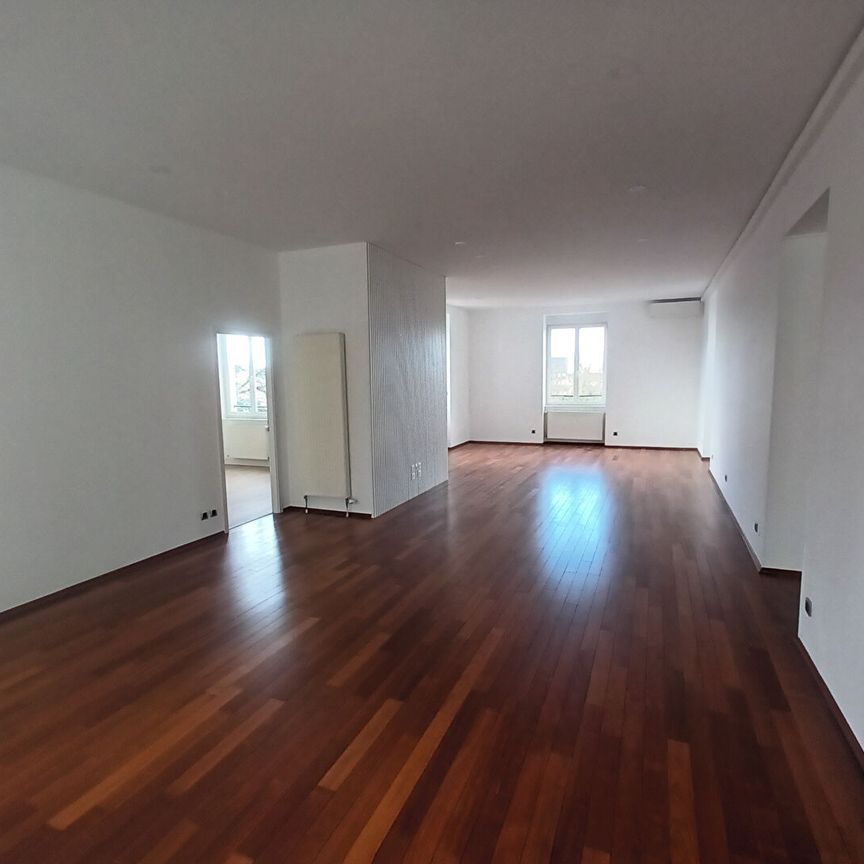 Location Appartement 5 pièces 185m² - Photo 1