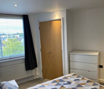 One-Bedroom House share - Photo 4