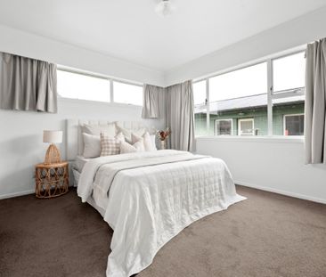 Step inside this three-bedroom home, where comfort meets convenience. - Photo 5