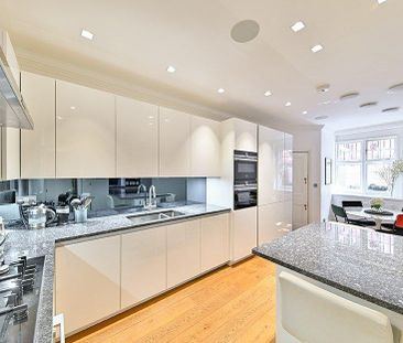 3 bedroom flat to rent - Photo 6