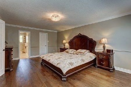 For Lease - 88 Windermere Crescent, Richmond Hill, Ontario - Photo 2