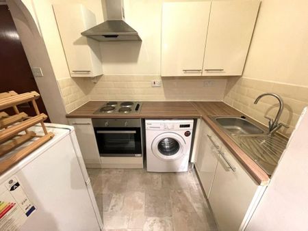 1 bedroom flat to rent - Photo 2