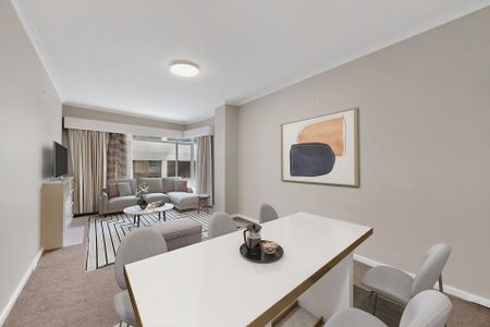 Modern One-Bedroom Apartment in Prime St Kilda Road Location - Photo 3