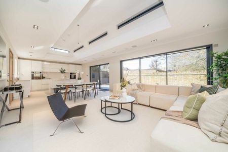 Lavender Mews, Surbiton, KT6 - Photo 4