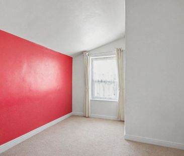 Curzon Road, Chatham - Photo 2