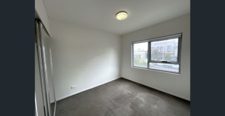 Light-Filled Carlton Gem with Modern Comforts - Photo 2