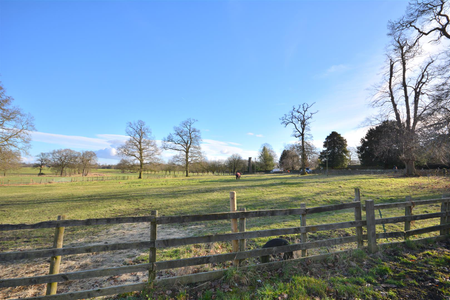 2 The Courtyard, Longford Hall Farm, Longford, Derbyshire, DE6 3DS - Photo 4