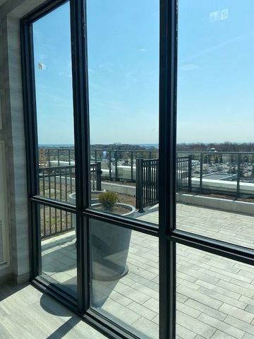 For Lease - 1630 Queen Street Unit# 514, Toronto, Ontario - Photo 5