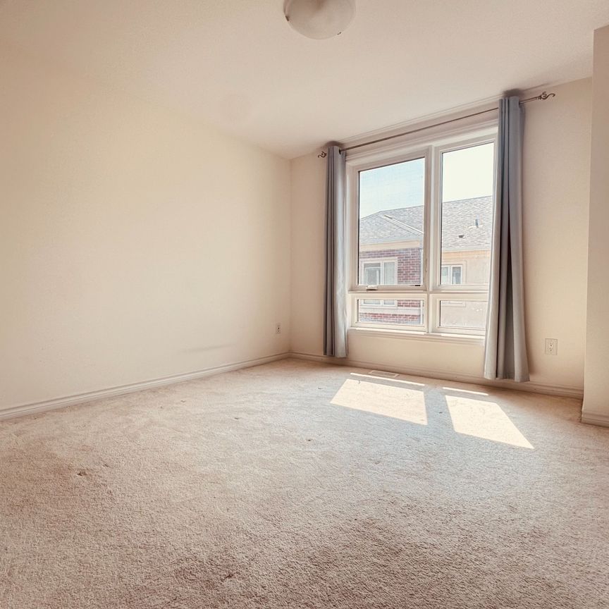 For Lease - 70 Chicago Lane, Markham, Ontario - Photo 1