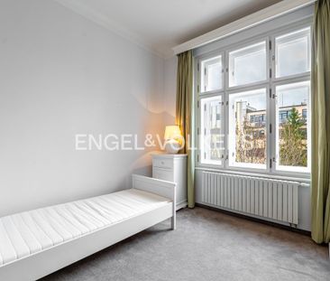 Pronájem bytu 4+kk 115 m², Na valech 285, Praha - Photo 3