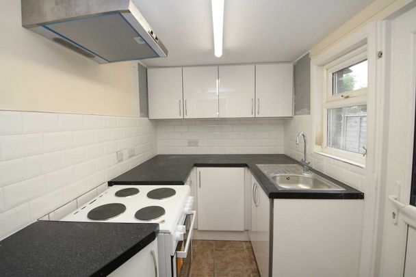 2 bed Terraced House for rent - Photo 1