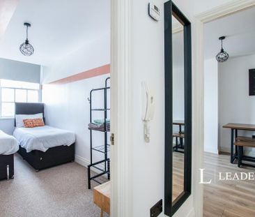 2 bedroom flat to rent - Photo 3