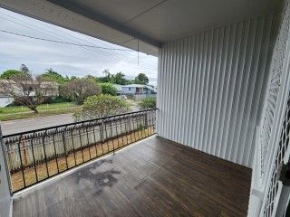 Charming Family Home in Prime Location! - Photo 2