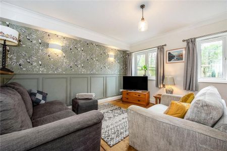 2 bedroom ground floor flat to rent - Photo 5