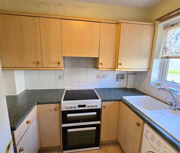 2 bedroom terraced house to rent - Photo 4