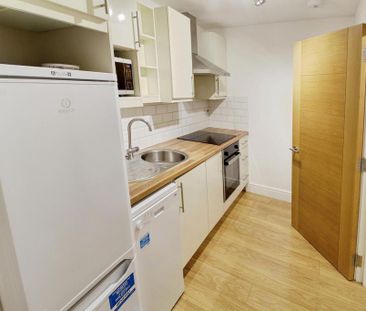 1 bedroom flat to rent - Photo 2