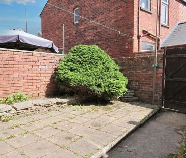 4 bedroom terraced house to rent - Photo 6