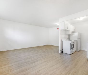 For Lease - 165 Colborne Avenue Unit# 102, Richmond Hill, Ontario - Photo 5