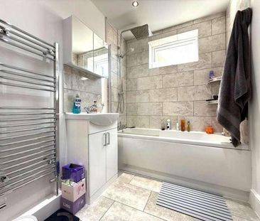 Caledonian Wharf, Canary Wharf, London, E14 - Photo 6