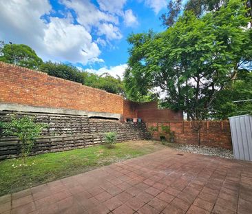 Renovated Townhouse in Prime Castle Hill Location - Photo 6