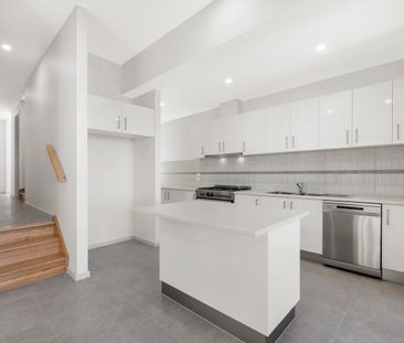 STYLE, SPACE, QUALITY AND NEAR-NEW LUXURY LIVING - Photo 3