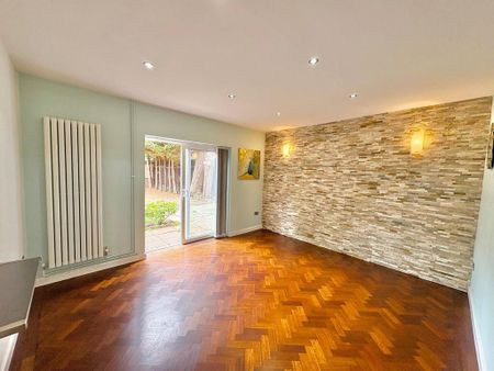 2 bedroom ground floor flat to rent - Photo 5