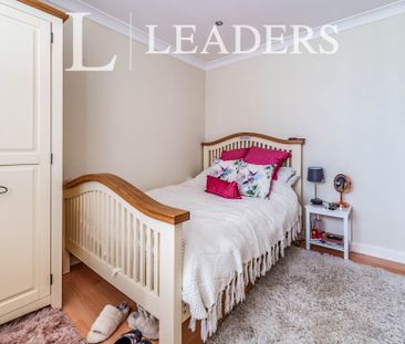 2 bedroom bungalow to rent Chaucer Avenue, Rustington, BN16 - Photo 5