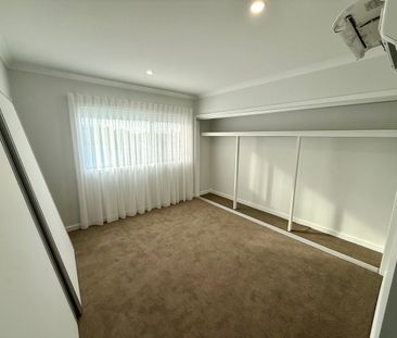 BRAND NEW 2 BEDROOM TOWNHOUSE - Photo 5