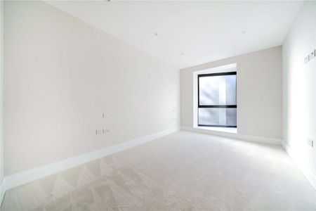 An exclusive contemporary apartment in an ideal Sevenoaks location. - Photo 2