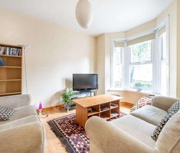 Leytonstone, Leytonstone, E11 - Photo 3