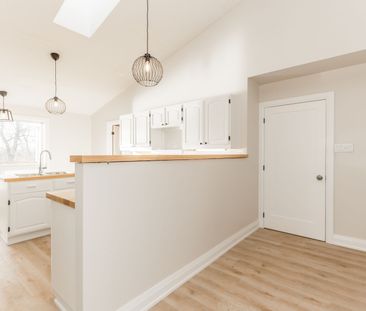 For Lease - 3993 Stouffville Road Unit# Upper, Whitchurch-Stouffvil... - Photo 4