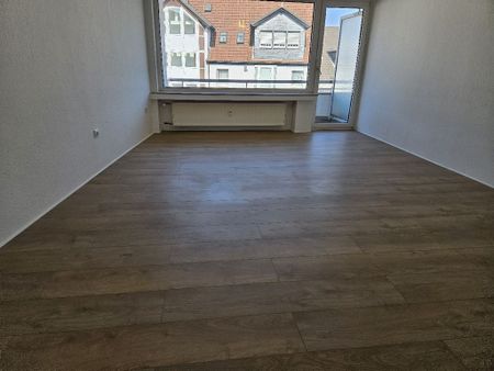 Geräumige Zweiraumwohnung mit ca. 67 m² Wohnfläche und Balkon - Photo 3