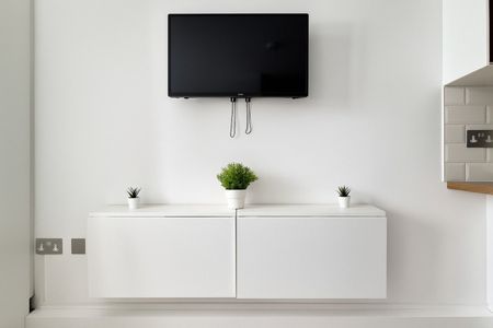 Studio Flat, Greyhound Road, W6 - Photo 4