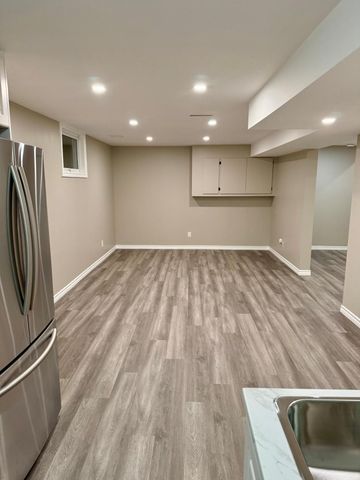 For Lease - 76 Marhsall Street, Barrie, Ontario - Photo 2