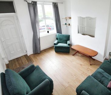 3 bedroom end of terrace house to rent - Photo 6