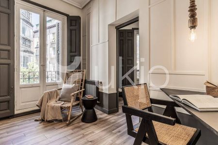 5 room luxury Flat for rent in Madrid, Community of Madrid - Photo 2