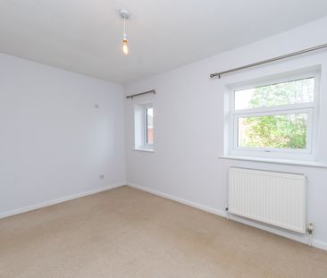 LANESIDE GARDENS CHURWELL MORLEY LEEDS LS27 9SA - Photo 6