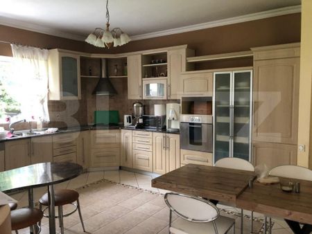 Casa 720 mp, gradina 2000 mp, 10 parcari, zona Donath! - Fotografie 2