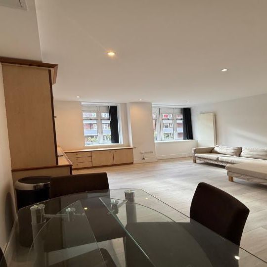 1beds Flat - Photo 1