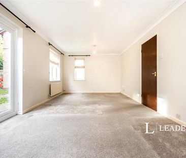 2 bedroom house to rent Keaton Close, Crownhill, Milton Keynes, MK8 - Photo 2