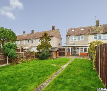 3 bedroom end of terrace house to rent - Photo 3