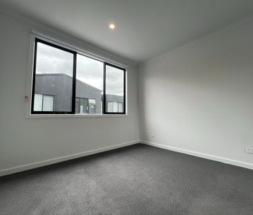 2-Bedroom Townhouse in Prime Location - Photo 1