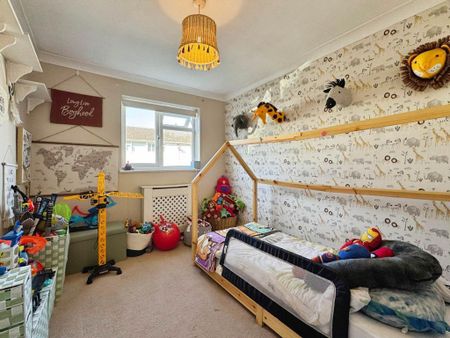 2 bedroom maisonette to rent - Photo 4