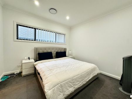 Modern Family Home in Prime Austral Location - Photo 3