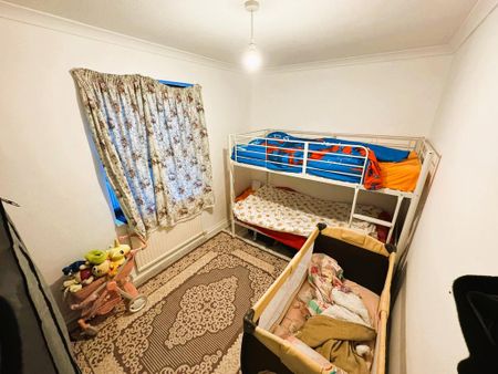 2 bedroom terraced house to rent - Photo 4